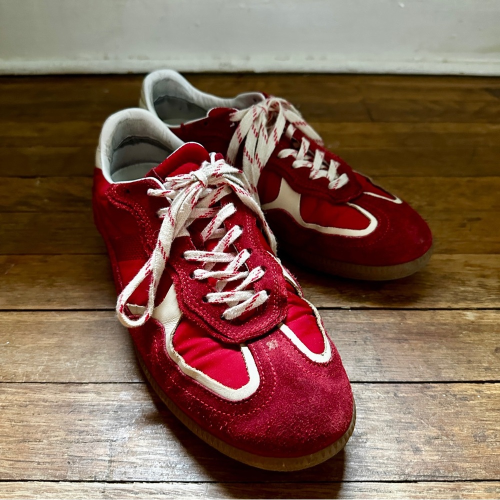 ALOHAS TB.490 Rife Red / White - Women's Size 8.5 US (39 EU) - Used